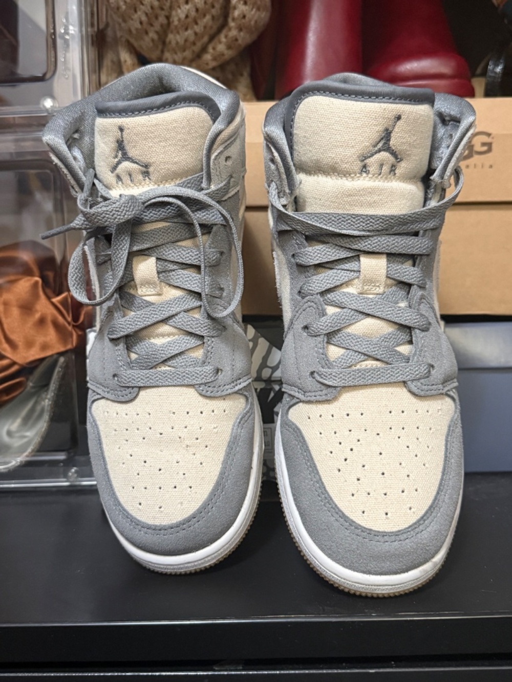 Jordan 1 Mid - Picture 3 of 3